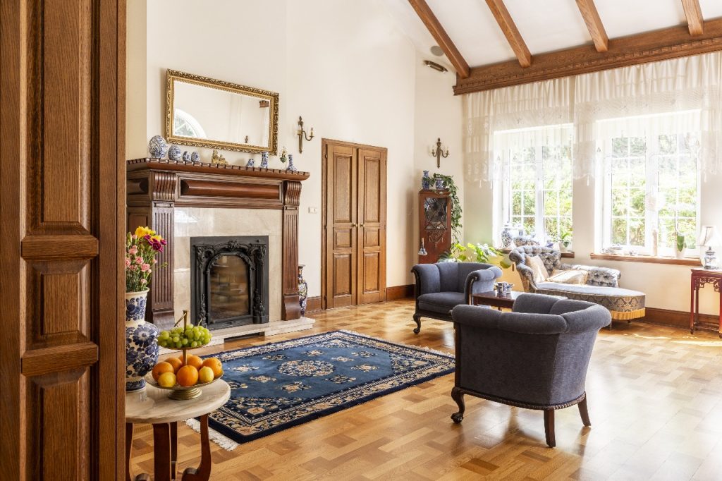 Traditional Home Decor