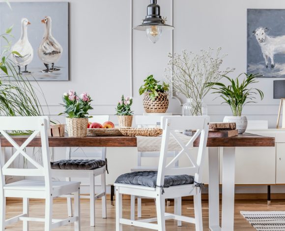 17 Dining Room Centerpiece Ideas to Elevate Your Space -by Decorzio 17 Dining Room Centerpiece Ideas to Elevate Your Space