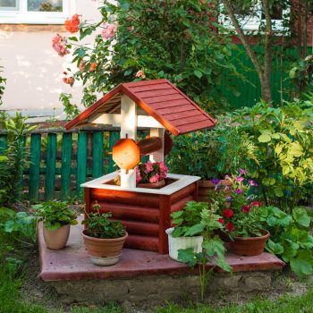 6 Stunning DIY Garden Decor Ideas That Will Make Your Neighbors Jealous