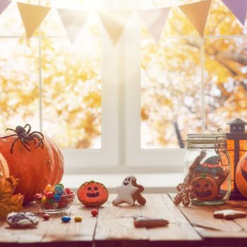 12 Fall Sunroom Ideas for a Warm and Inviting Atmosphere