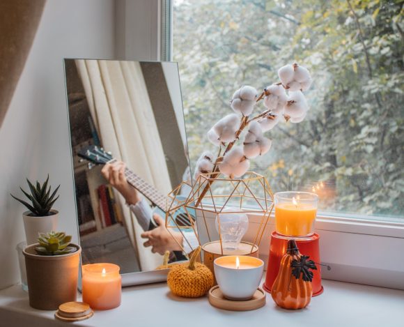 9 Fall Entryway Table Decor Ideas You’ll Love